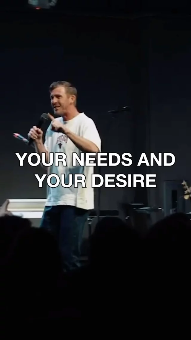 🆕 GOD HEARS YOUR PRAYERS!!!!! Praying is an ESSENTIAL part of the Christian life, its how we connect with Him! Listen to the full sermon “Why Bother Praying?” by Chase Cofer, available NOW on our website. Link in bio!! 🔗😎👆🏼